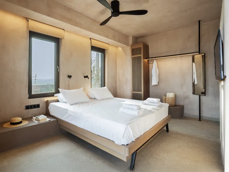 Supreme Suite bedroom, Nikiti